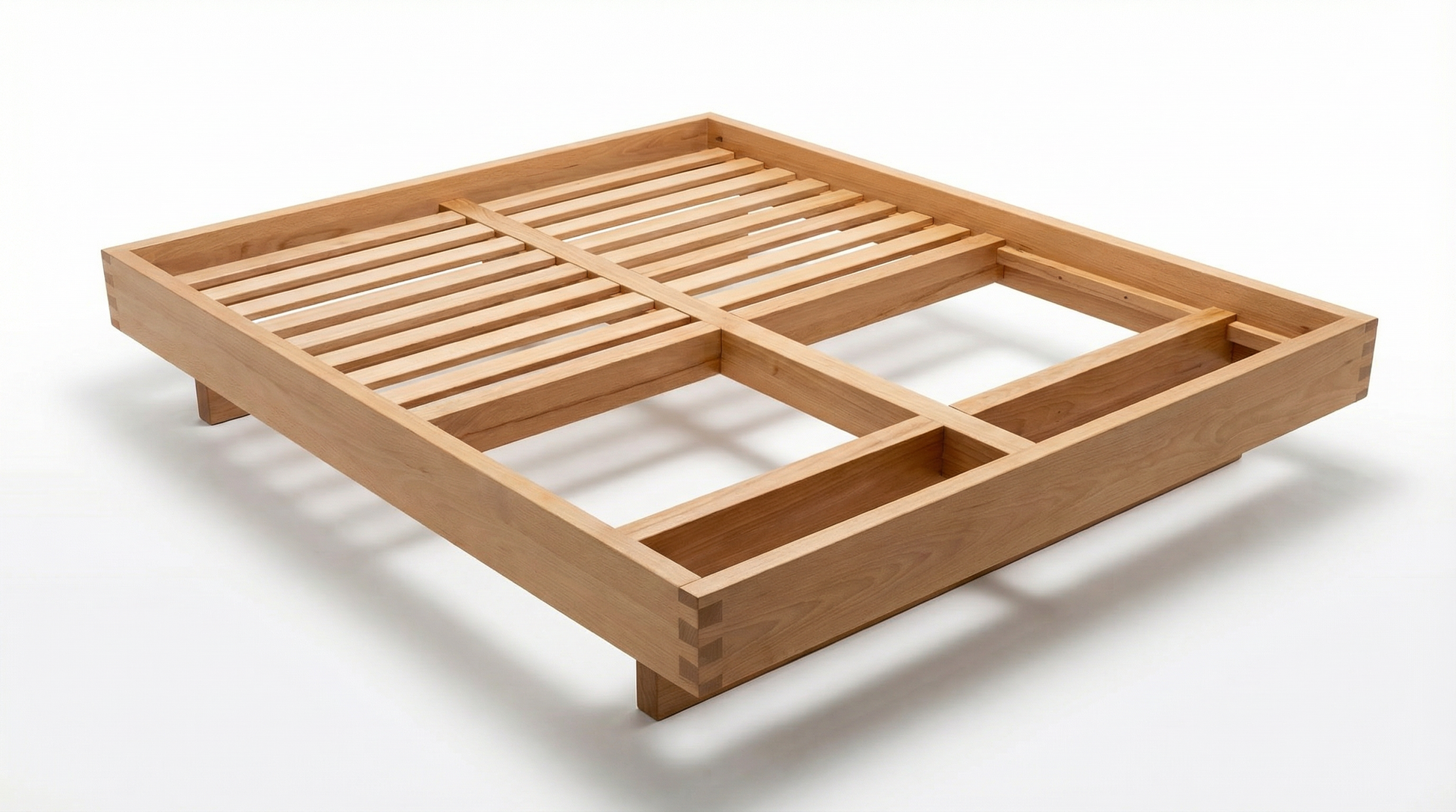 Elevated slat base design for maximum summer airflow and pet bed ventilation